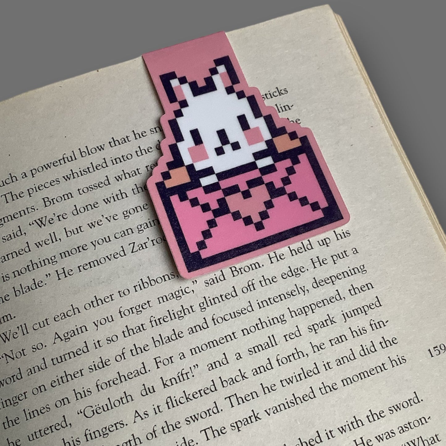 PIXEL MAGNETIC BOOKMARK - SENDING ALL MY LOVE BUN