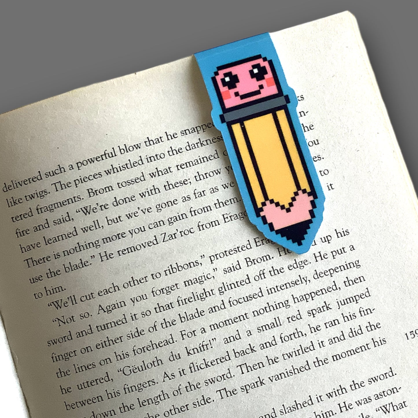 PIXEL MAGNETIC BOOKMARK - PENCIL