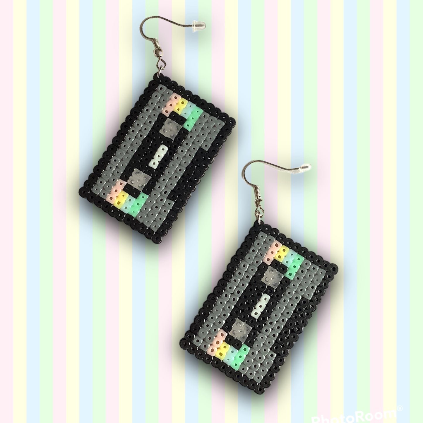 PIXEL RETRO CASSETTE EARRINGS