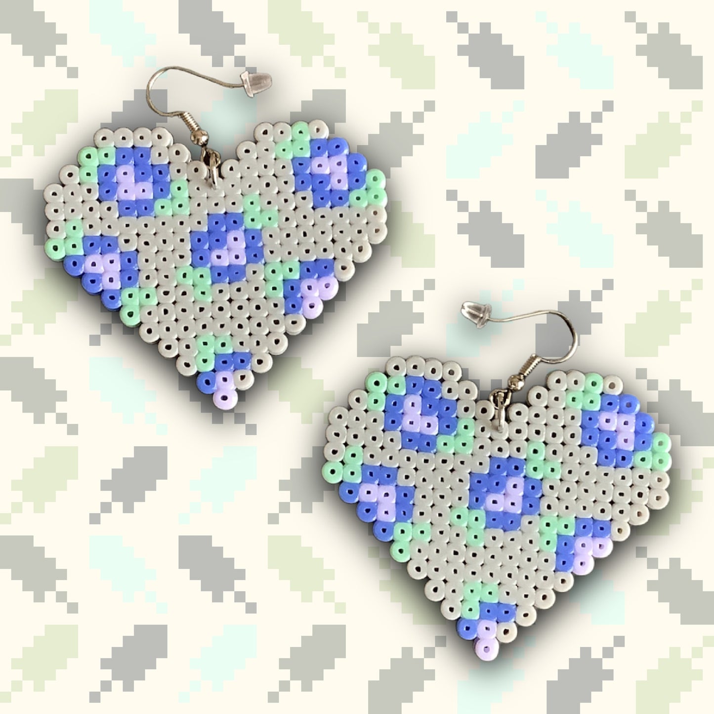 PIXEL FLORAL HEART EARRINGS - GREY/PURPLE